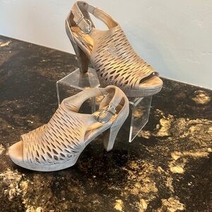 Ziere Chic Gold/Taupe Peep-Toe Heels